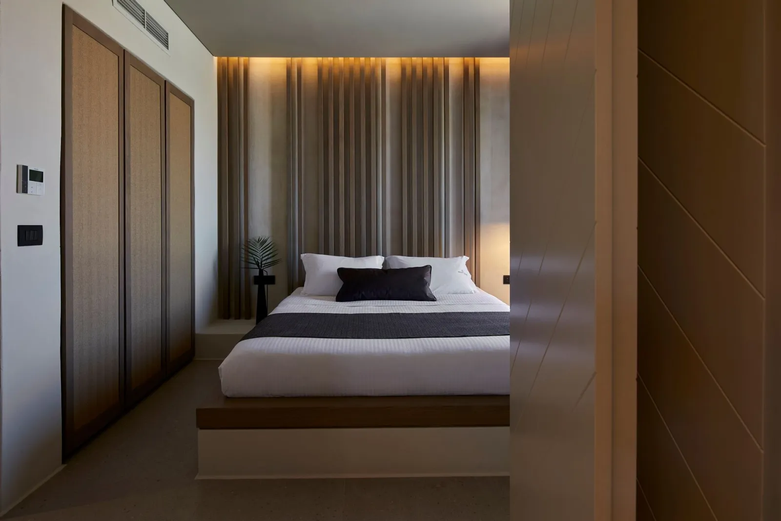 ZENITH Executive Suite with private pool