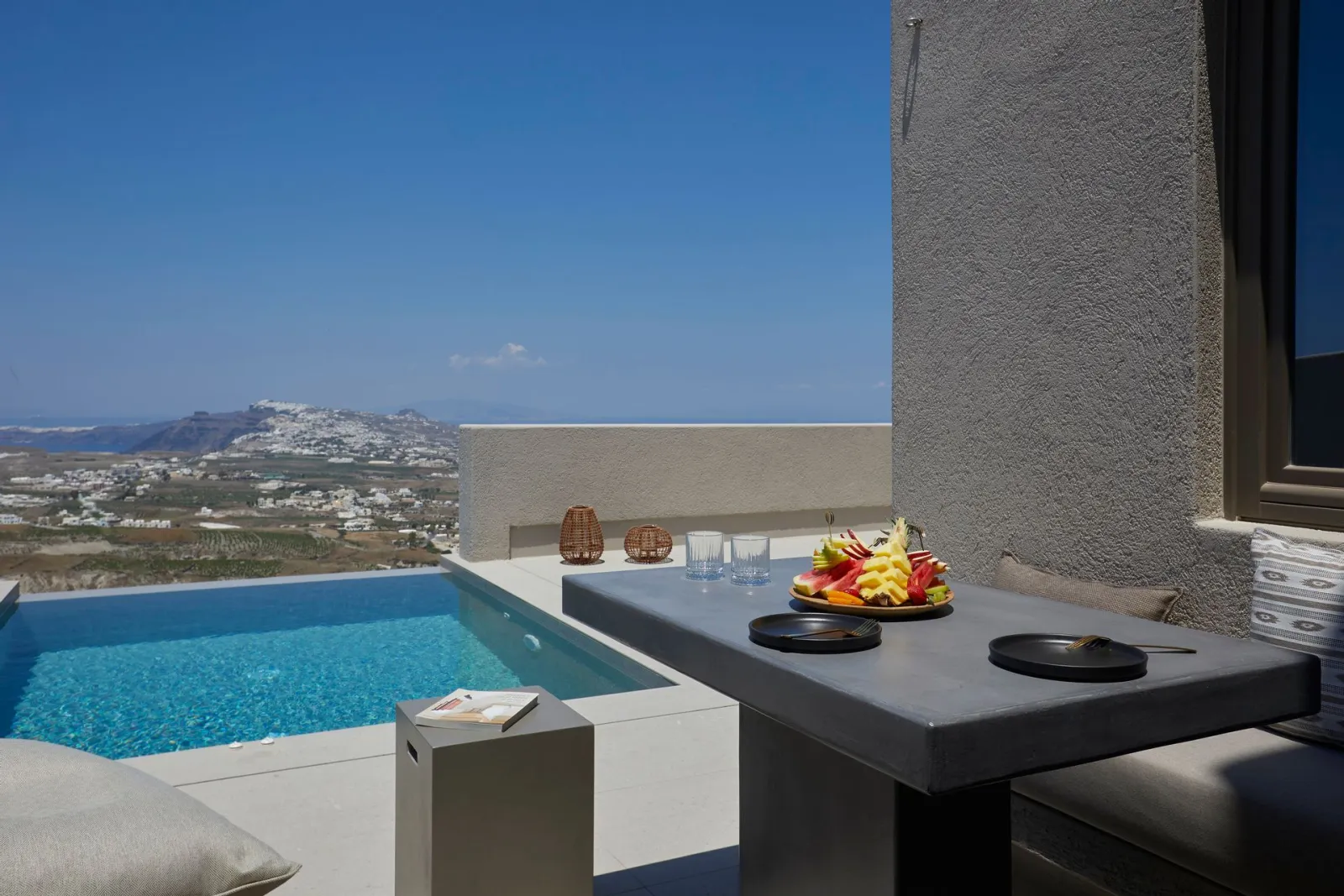 ZENITH Executive Suite with private pool