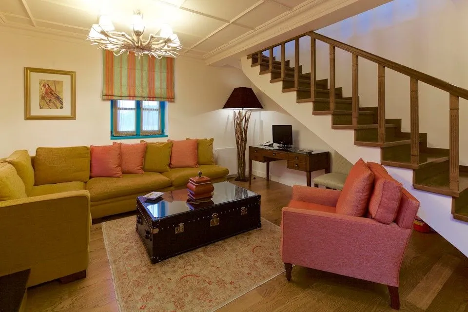 Executive luxury Suite with Aircondition – 65 m²