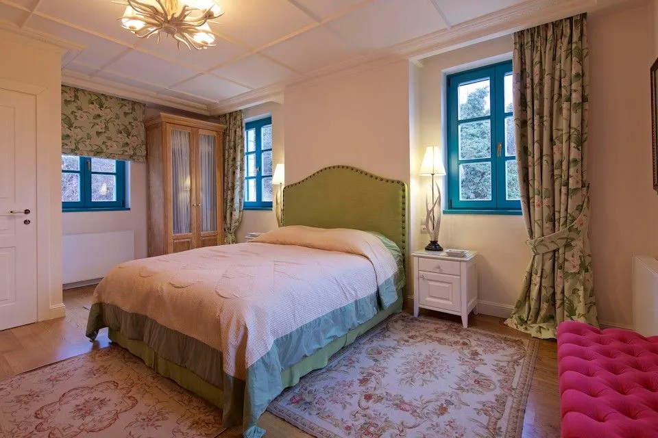 Executive luxury Suite with Aircondition – 65 m²