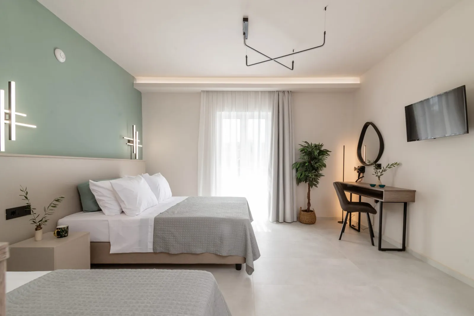 Deluxe Triple Room | Pool View [30 m²]