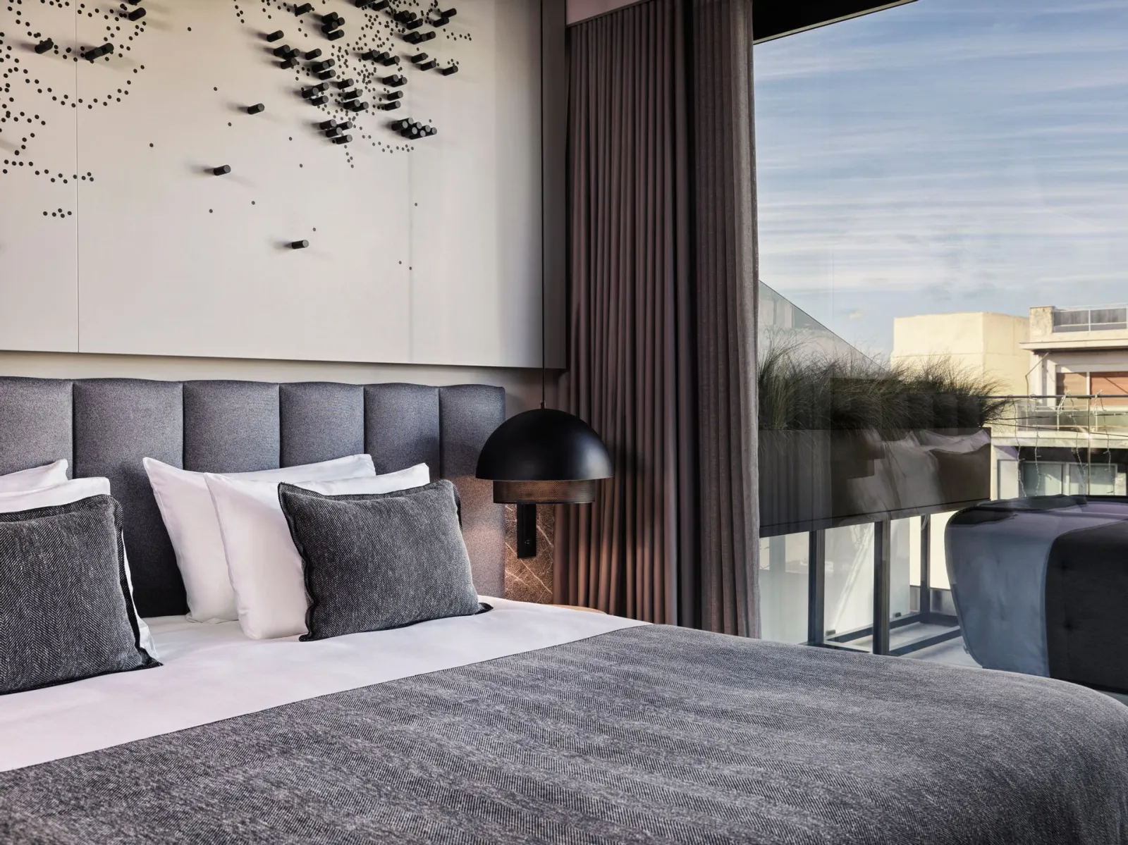Heritage Hill Suite with balcony and Acropolis View