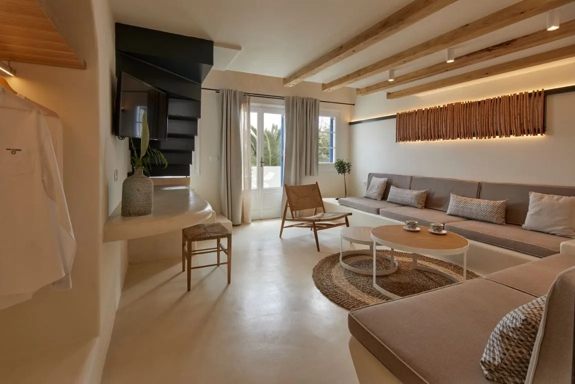 Deluxe Suite - Split Level