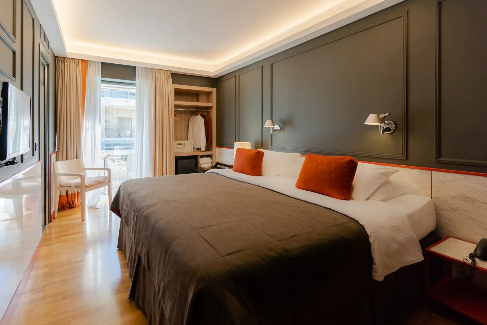 Superior Room - Terrace | Neighborhood View - Newly Renovated