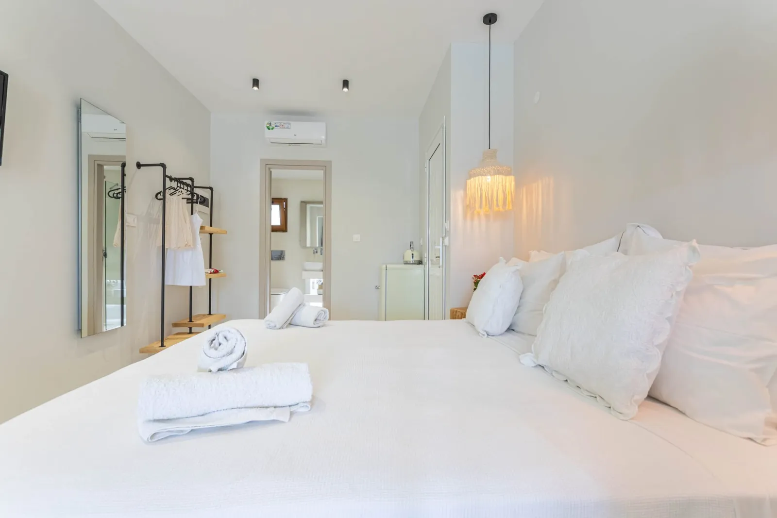 Suite with Pool View