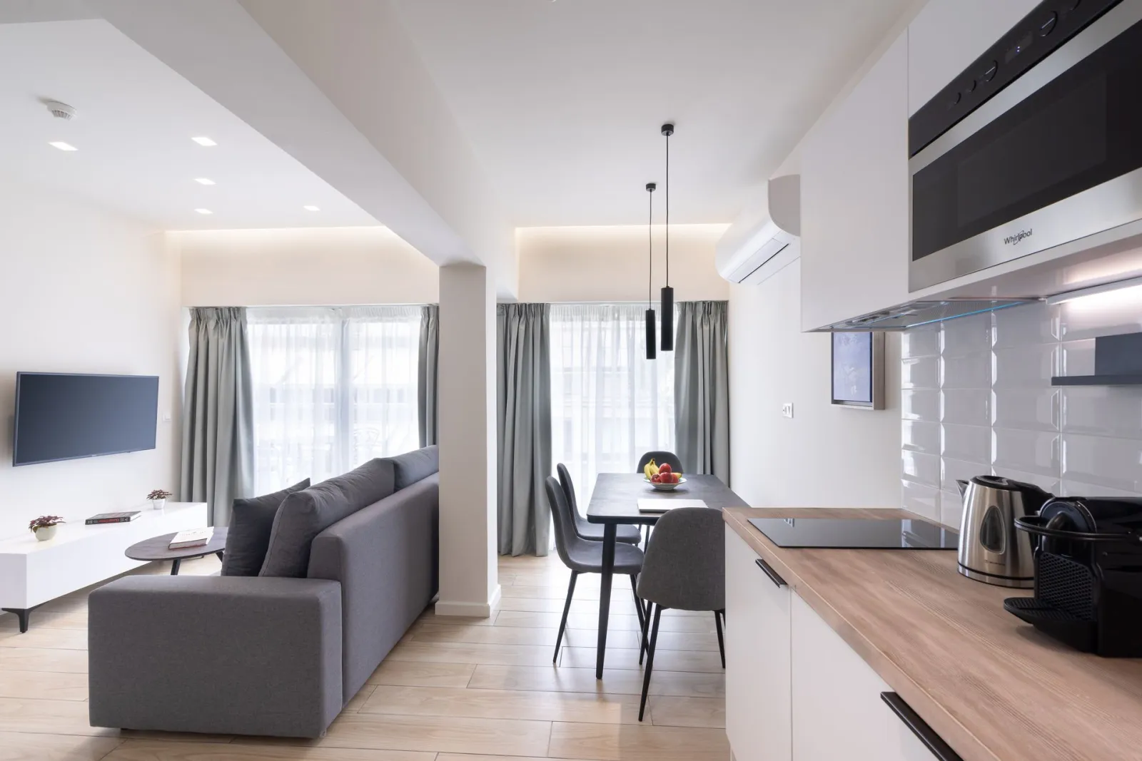 Family Apartment with balcony