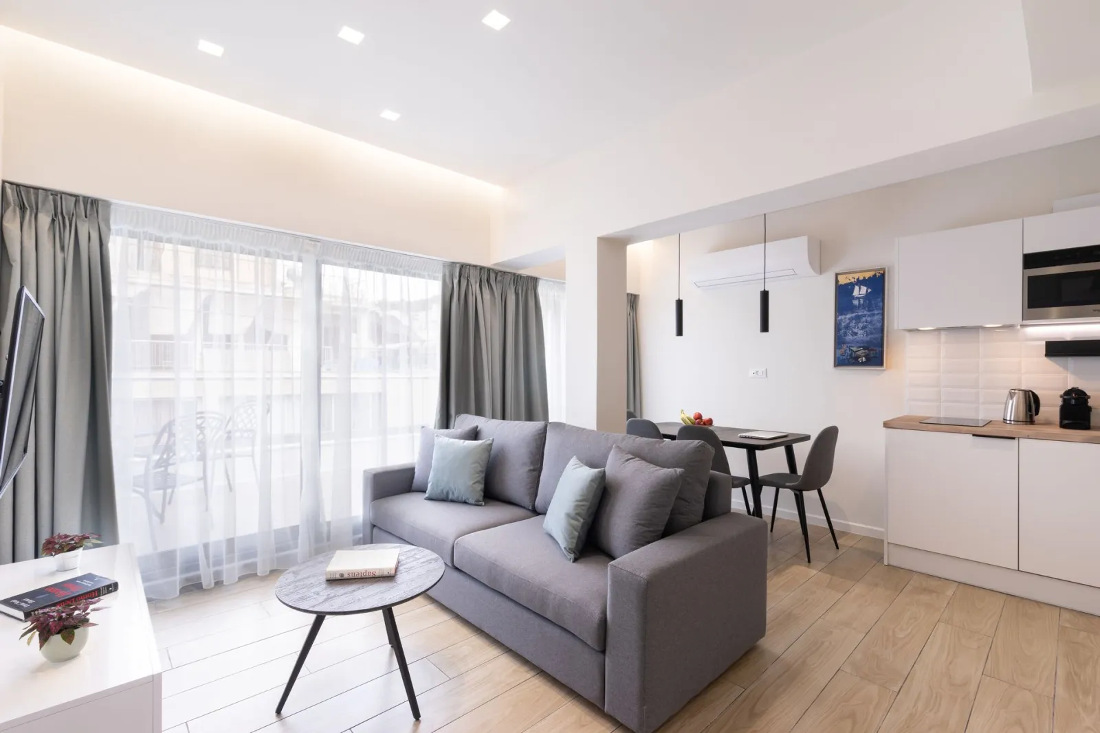 Family Apartment with balcony