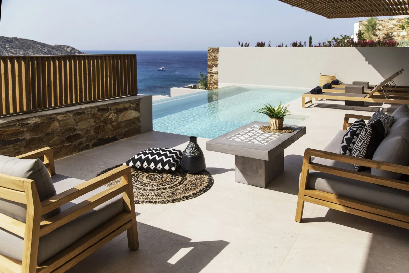 Superior Suites Private Pool Sea View