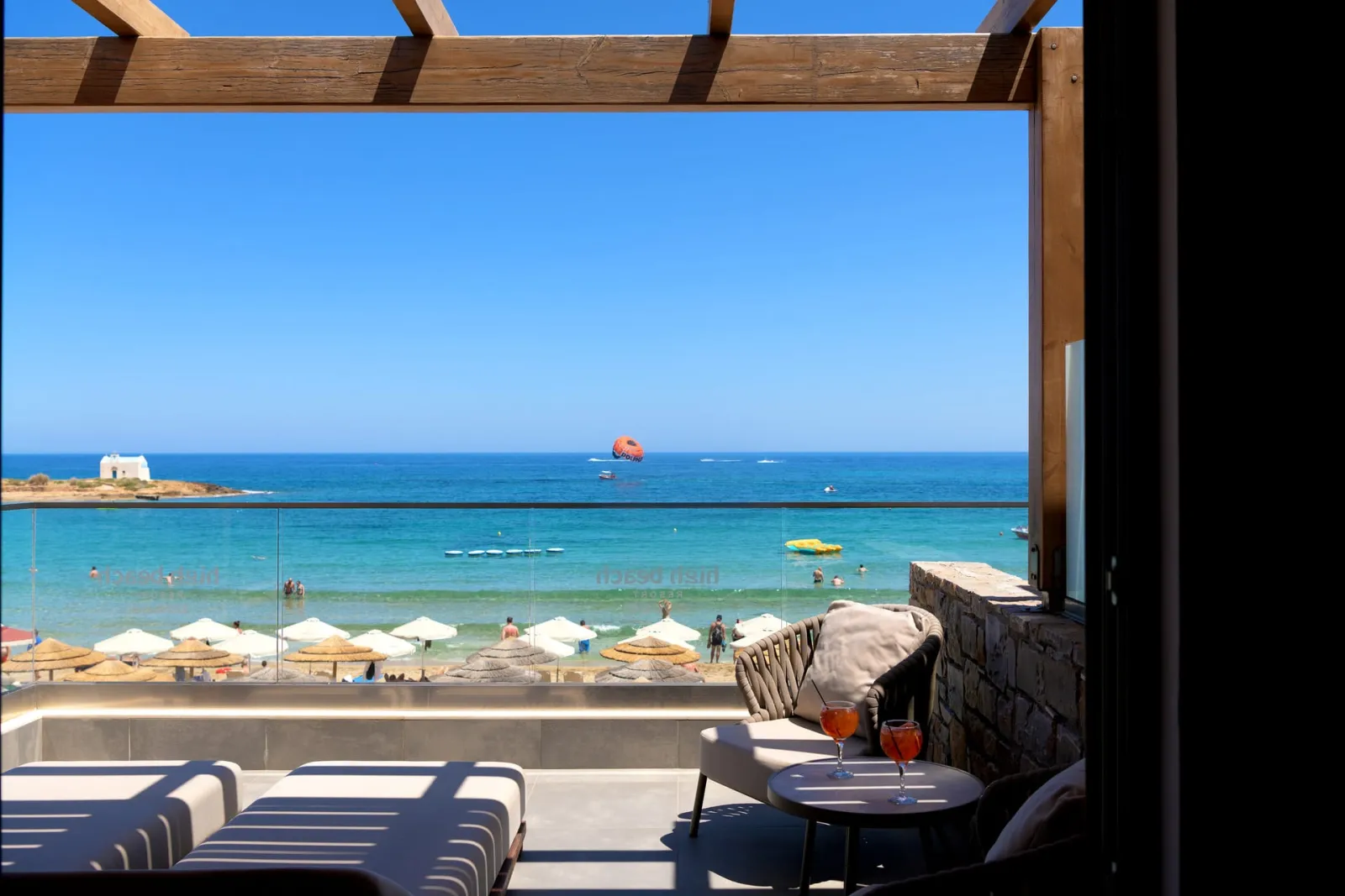 Deluxe Grand Beachfront 2 bedroom Suite