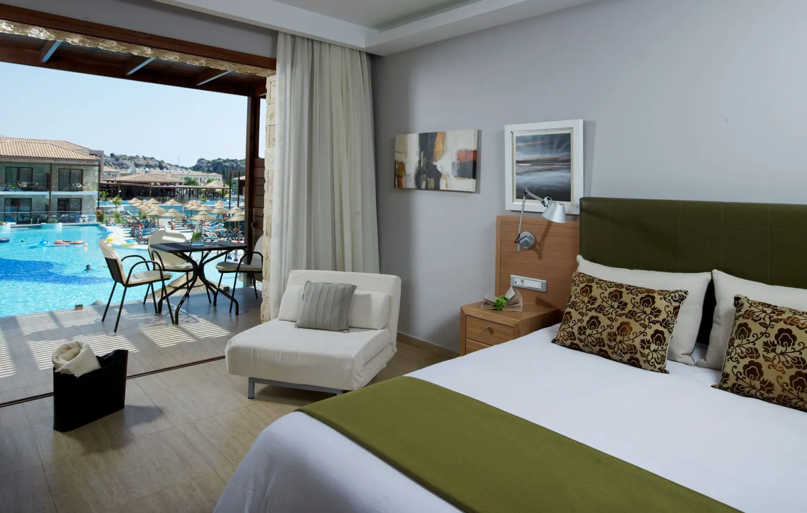 Double Room Pool View (Relax or Activity Area)