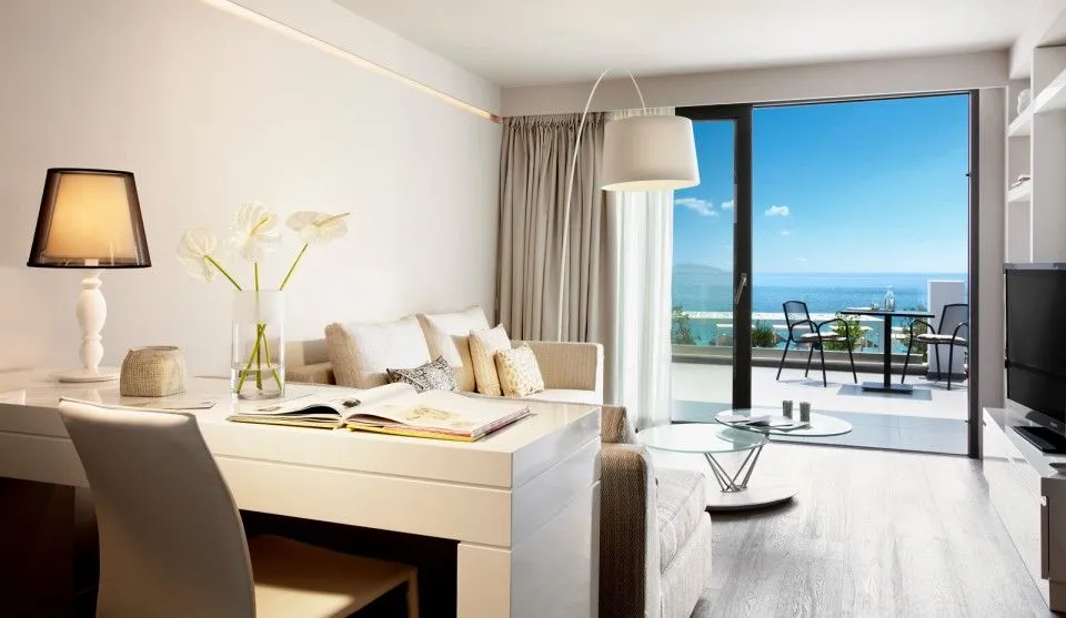 Beachfront  Luxury Suite Prince Faisal - KSA ( Sea View - Outdoor Jacuzzi )