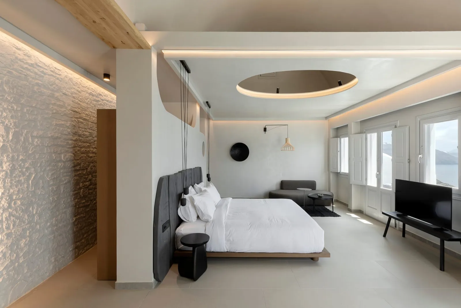 Master Suite with outdoor plunge pool and sea view