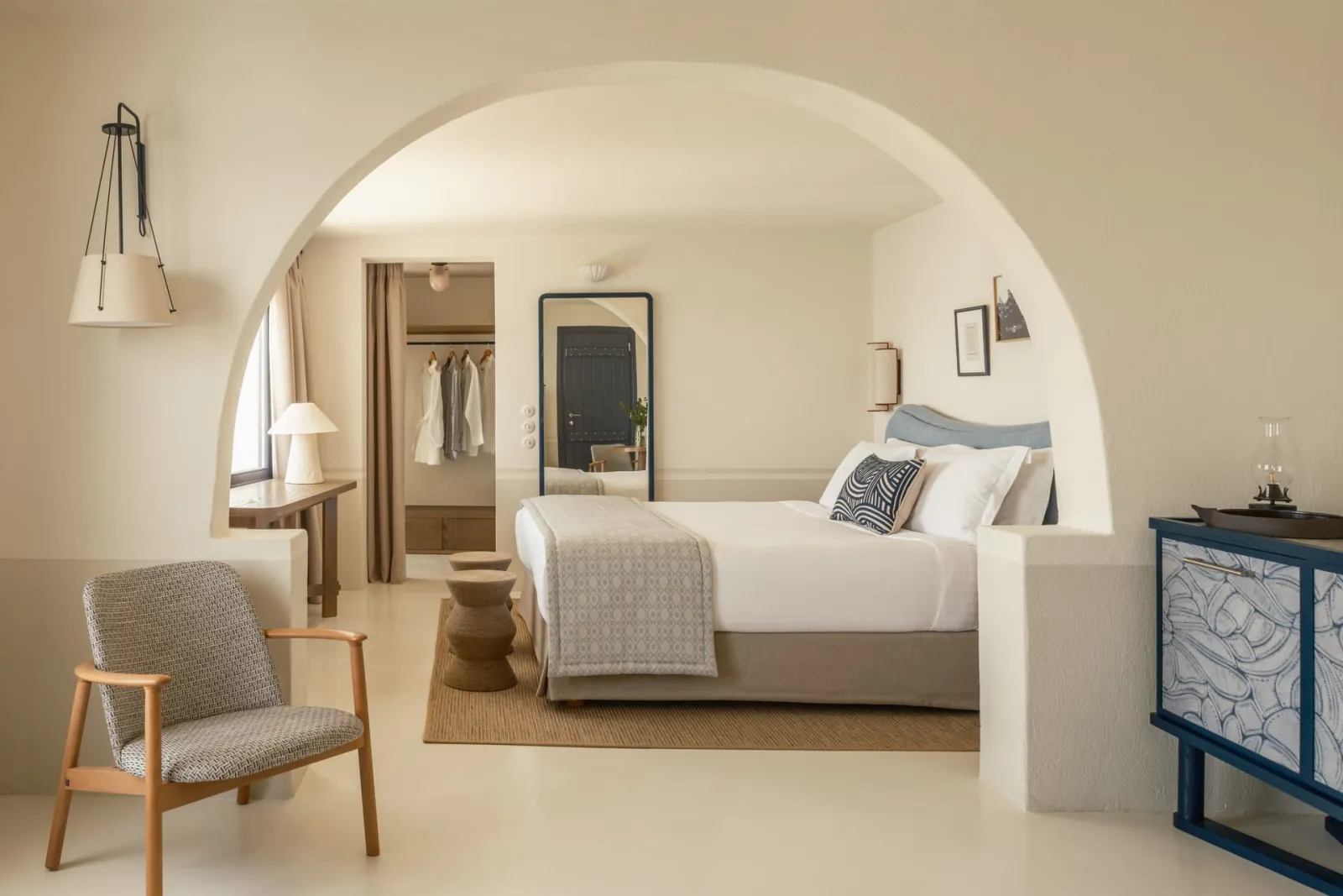 Honeymoon Suite with Caldera View