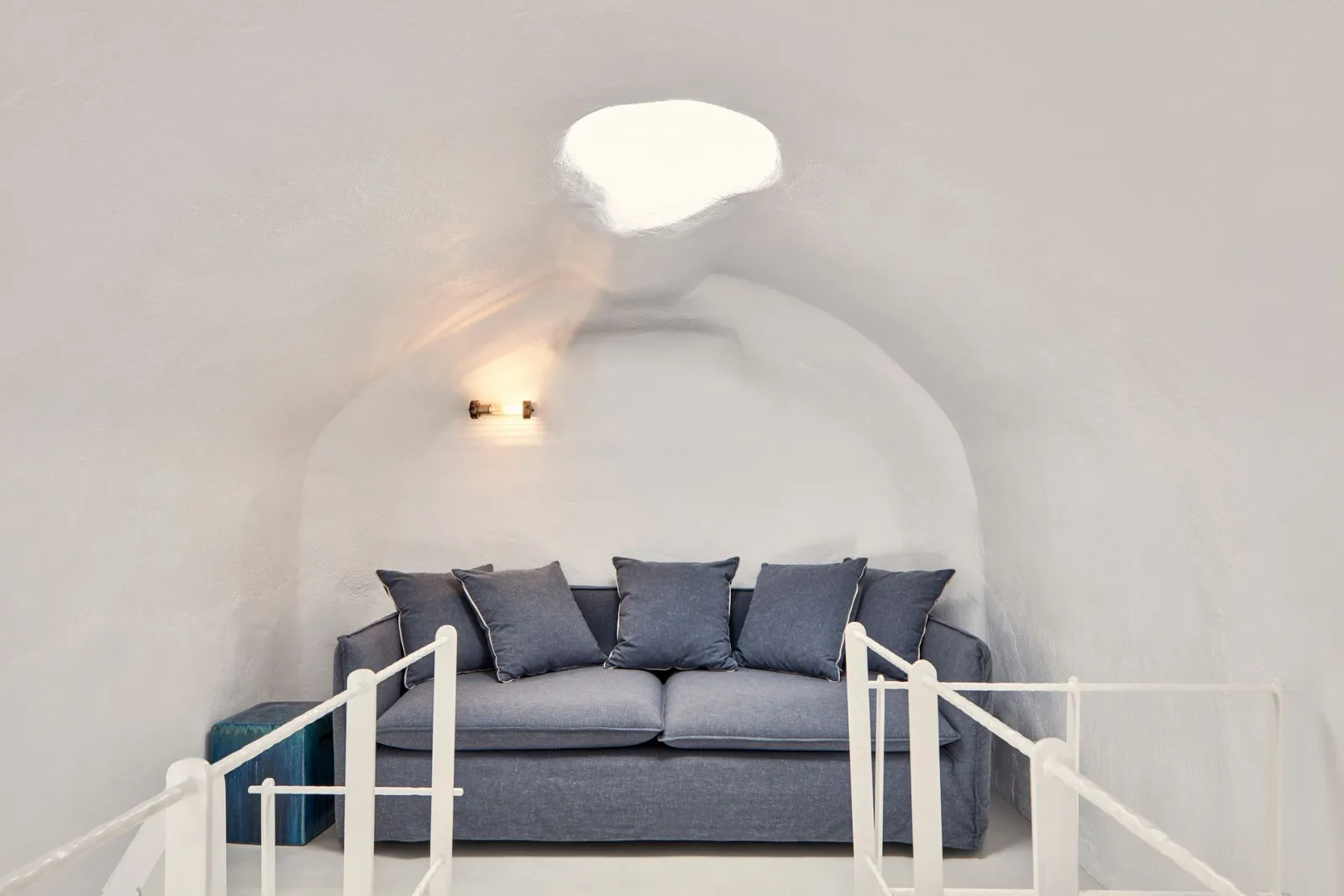 Cave Suite (2-3 guests) with Caldera View