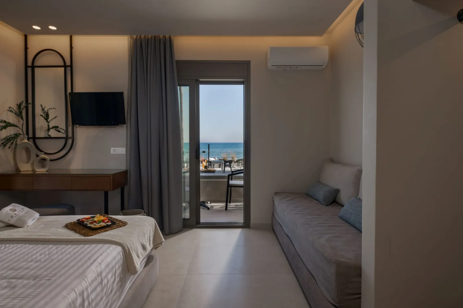 Superior Triple Sea View Room