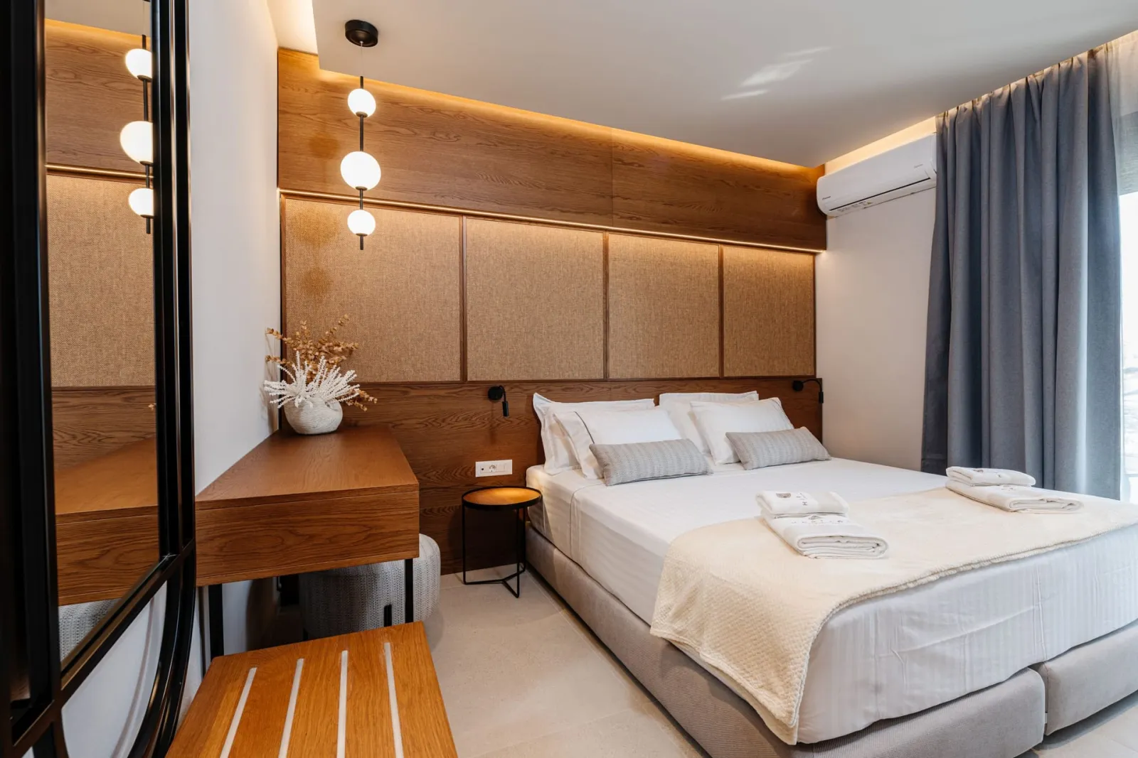 Deluxe Double Sea View Room