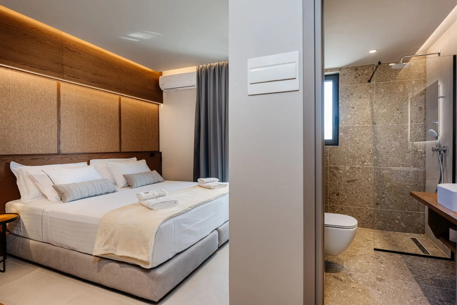 Deluxe Double Sea View Room