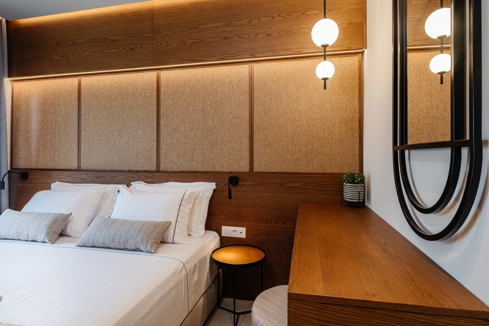 Deluxe Double Sea View Room