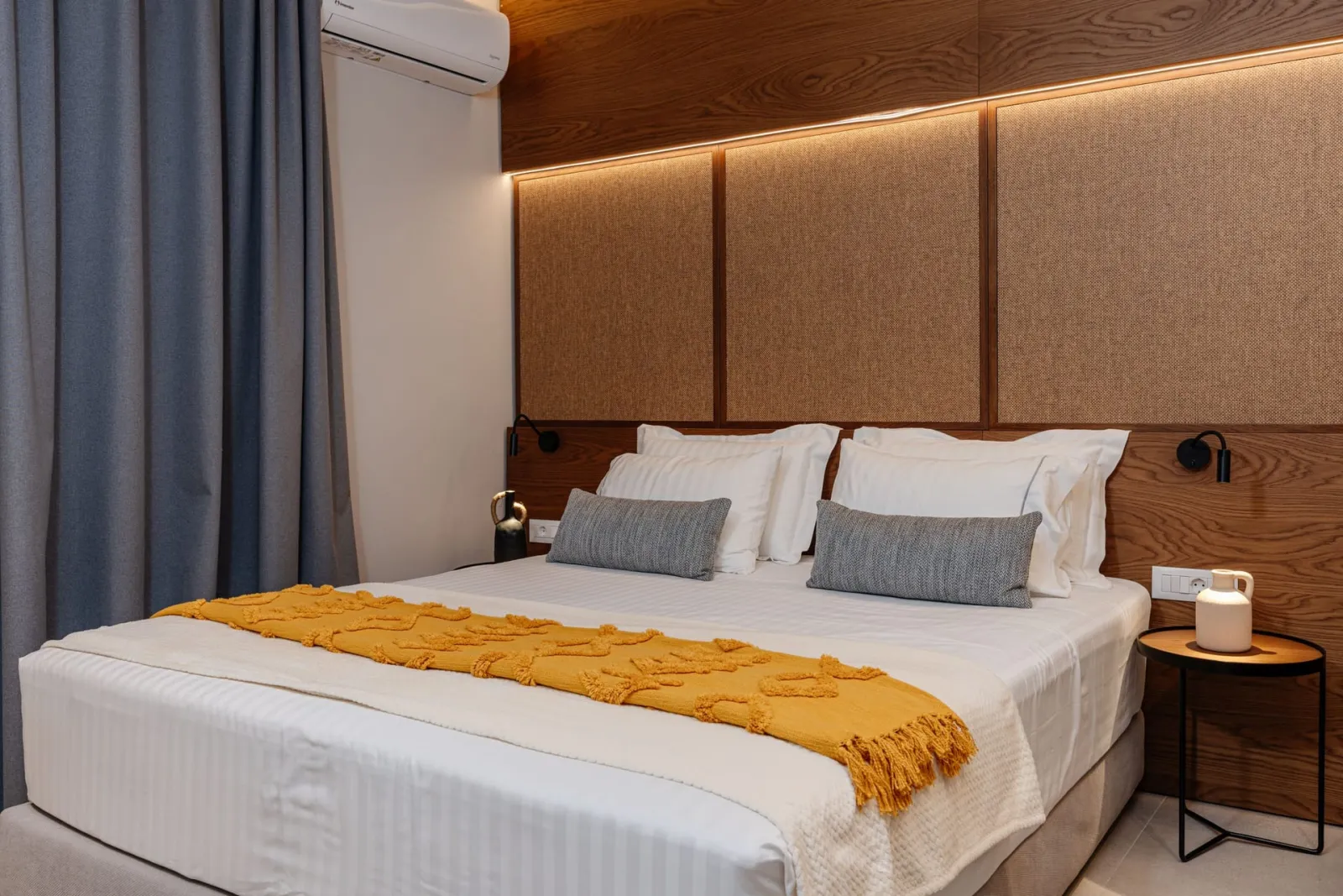 Deluxe Triple Street & Side Sea View Room