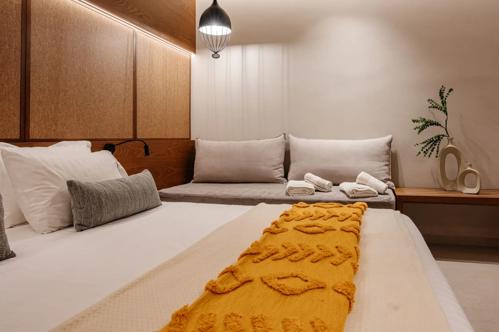 Deluxe Triple Street &amp; Side Sea View Room