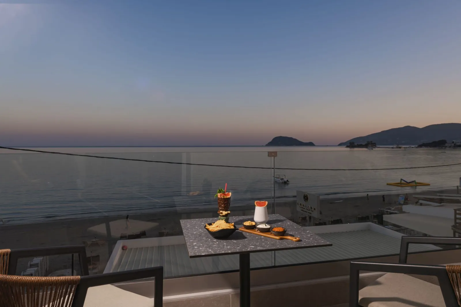 Deluxe Triple Seafront Room