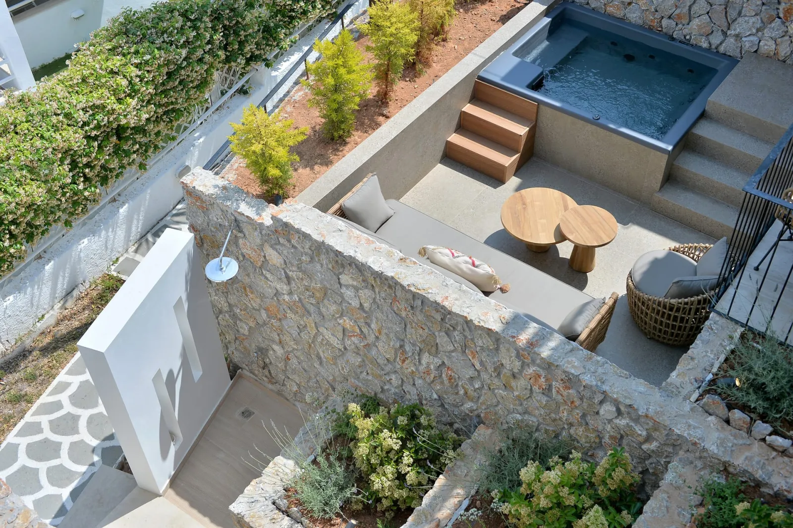 Deluxe Suite with Outdoor Hot Tub