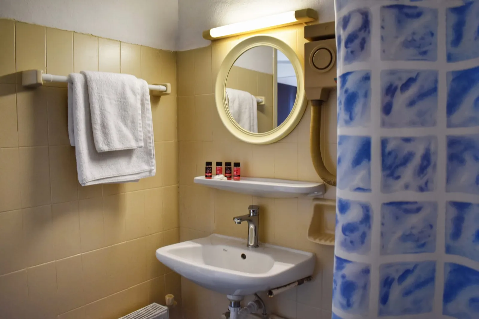 Double or Twin Room with Seaview