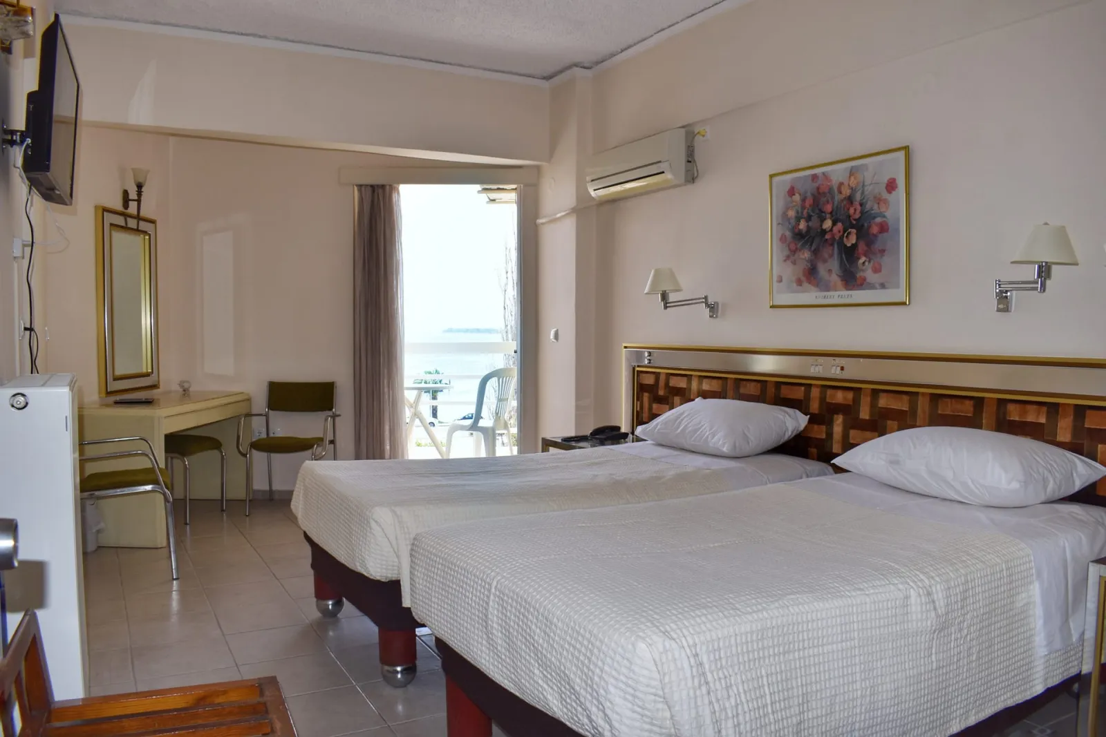 Double or Twin Room with Seaview