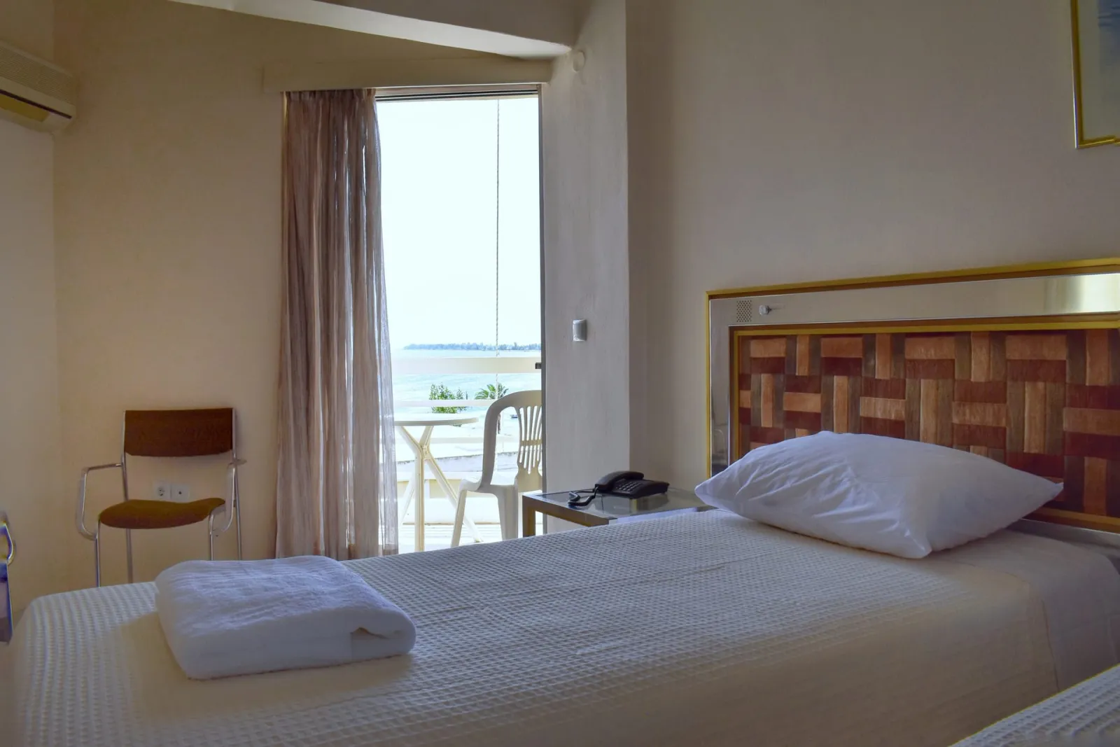 Double or Twin Room with Seaview