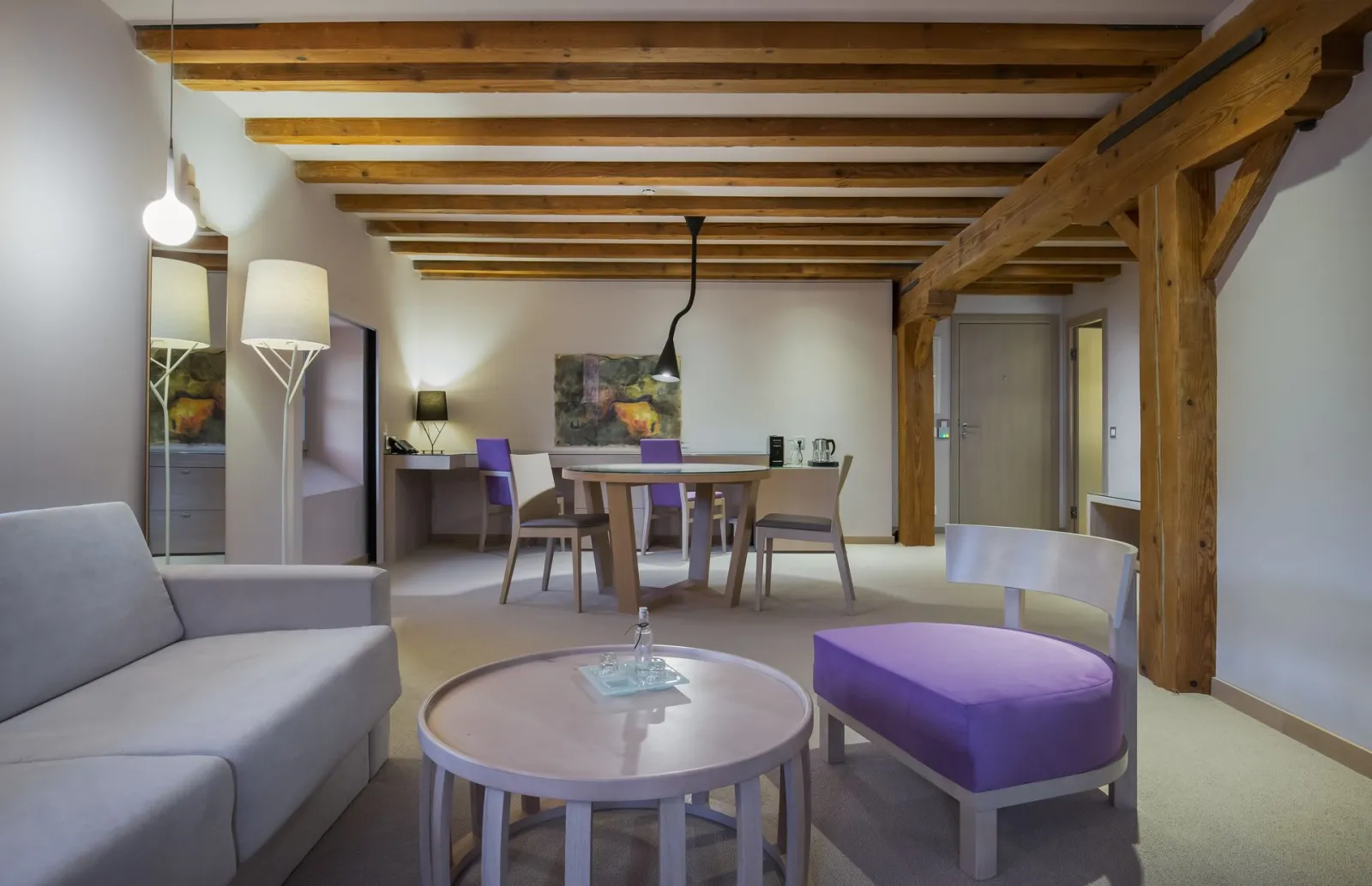 Lake Side Suite