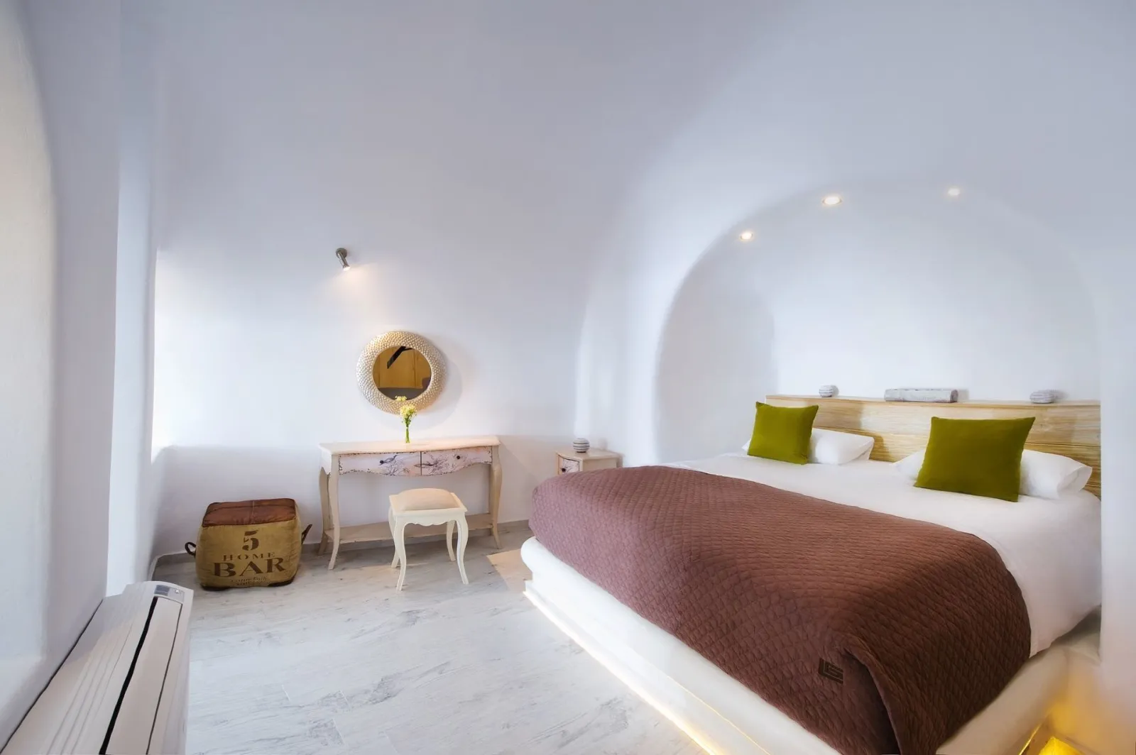 Helios Exclusive Villa with outdoor Heated Pool