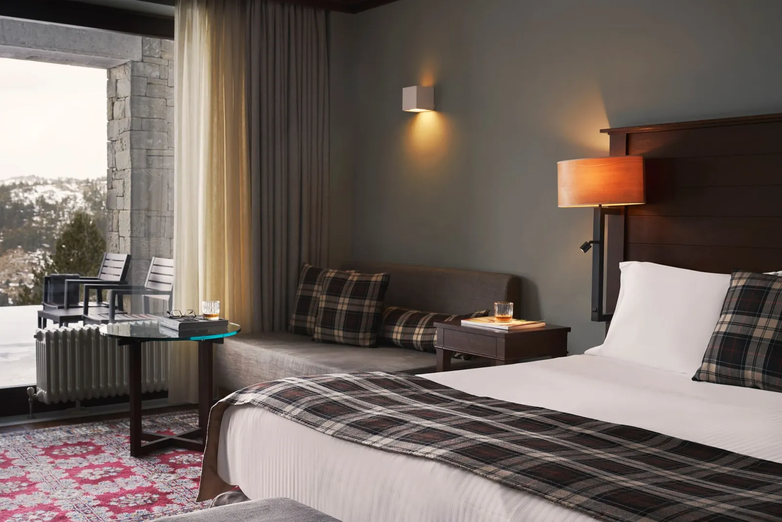 Suite with Mountain View