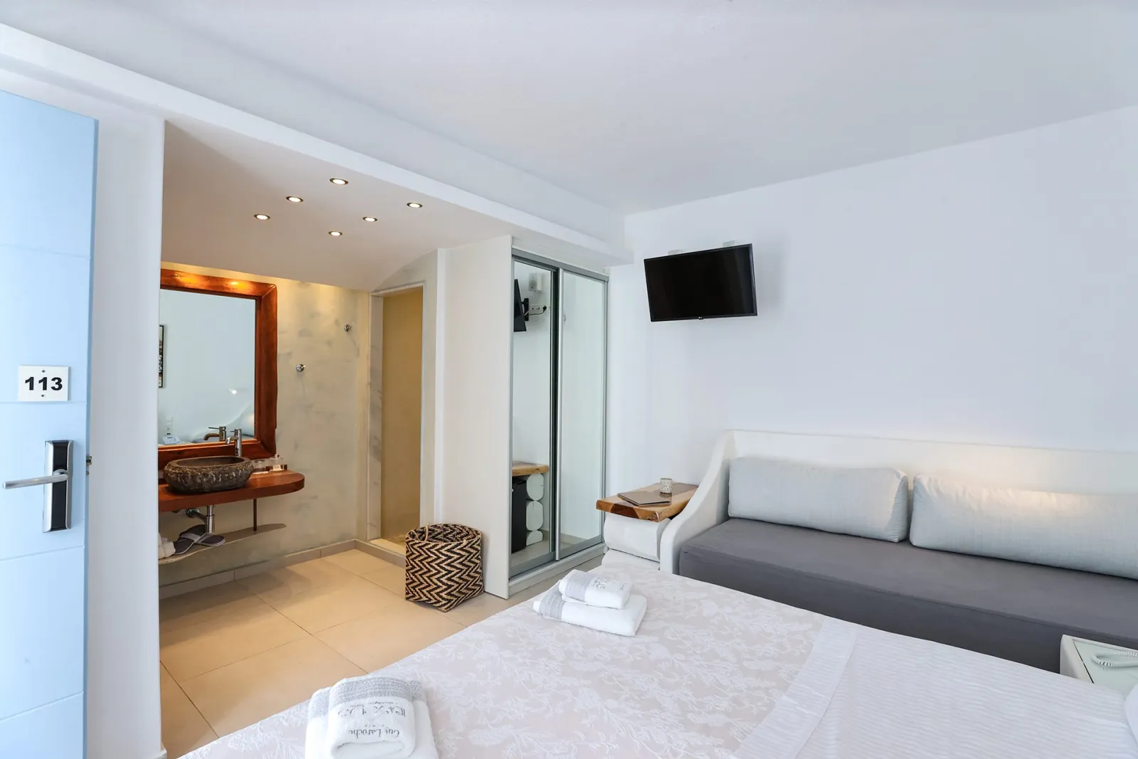 Classic Double Room [ no view ]