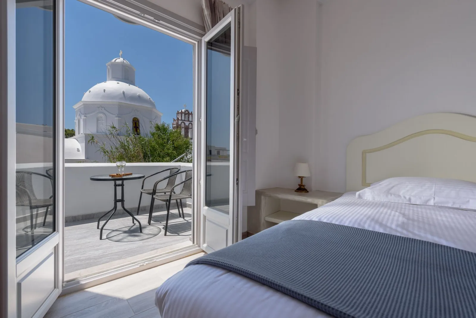Symposio Jacuzzi Apartment