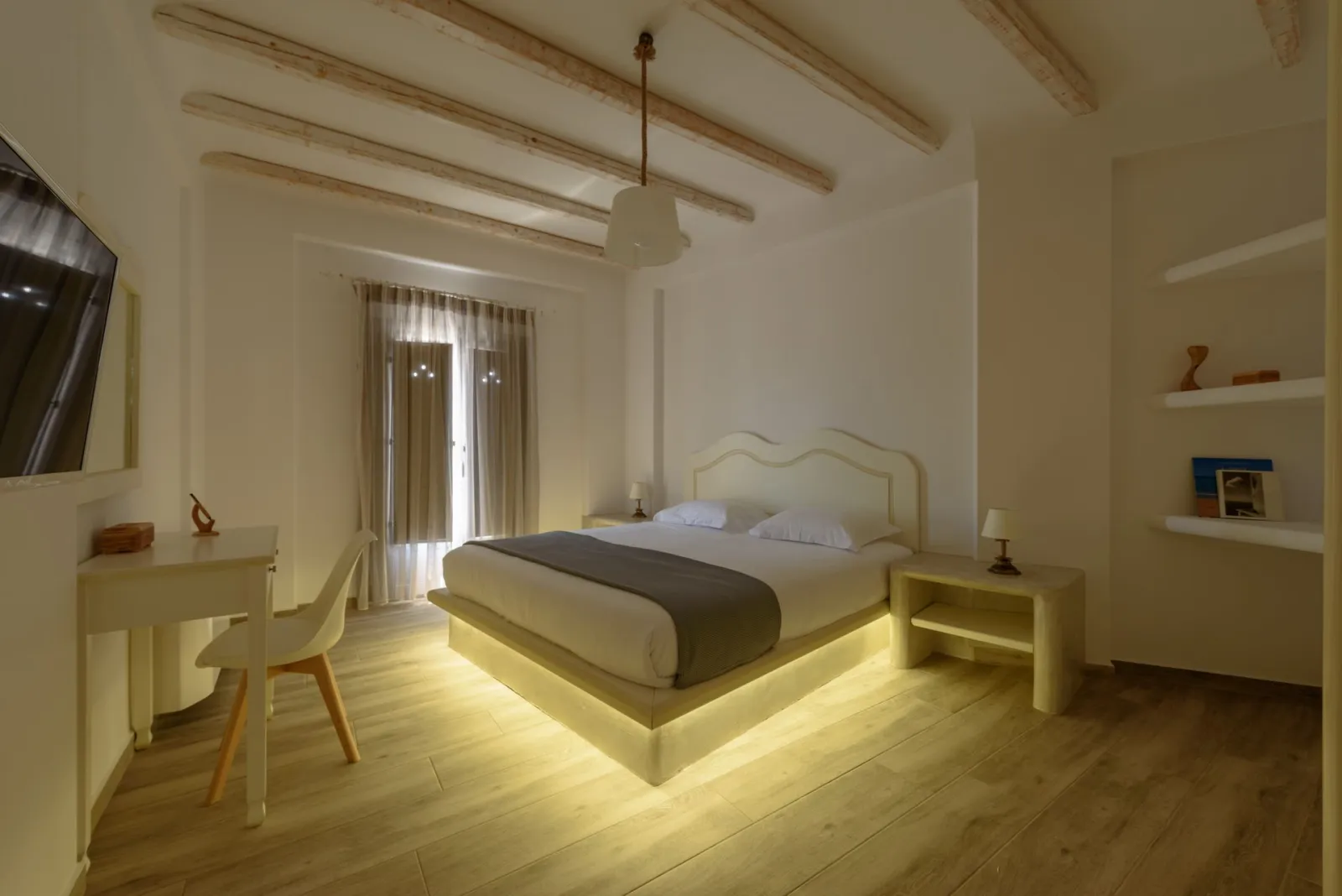 Symposio Jacuzzi Apartment