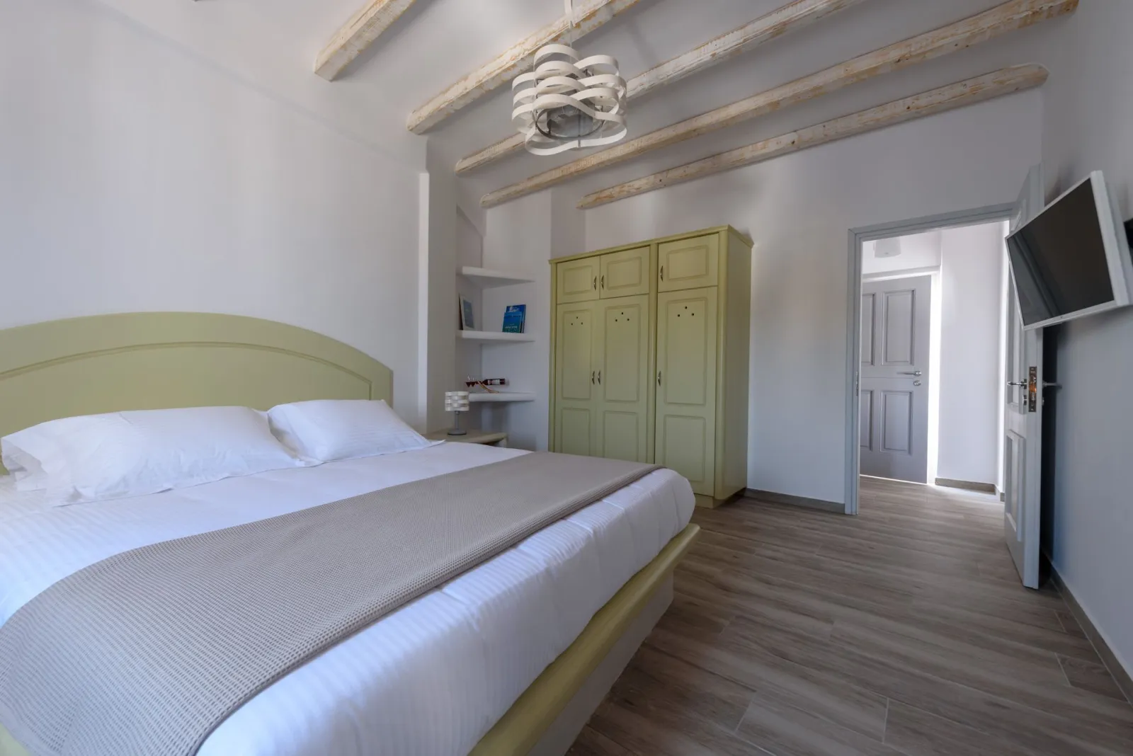 Amvrosia Jacuzzi Apartment