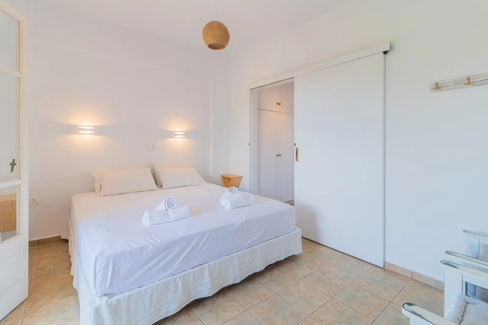 One Bedroom Apartment