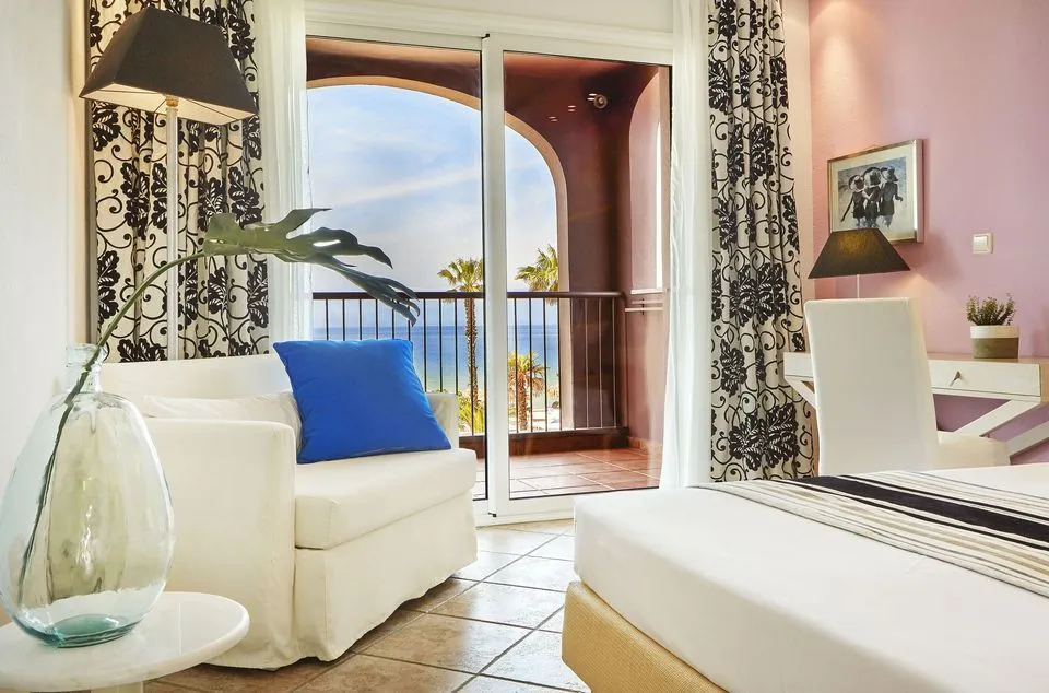 Classic Double Front Sea View