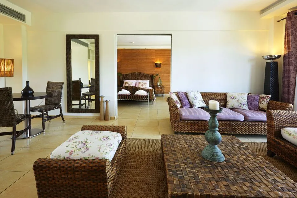 Honeymoon Suite with Side Sea view