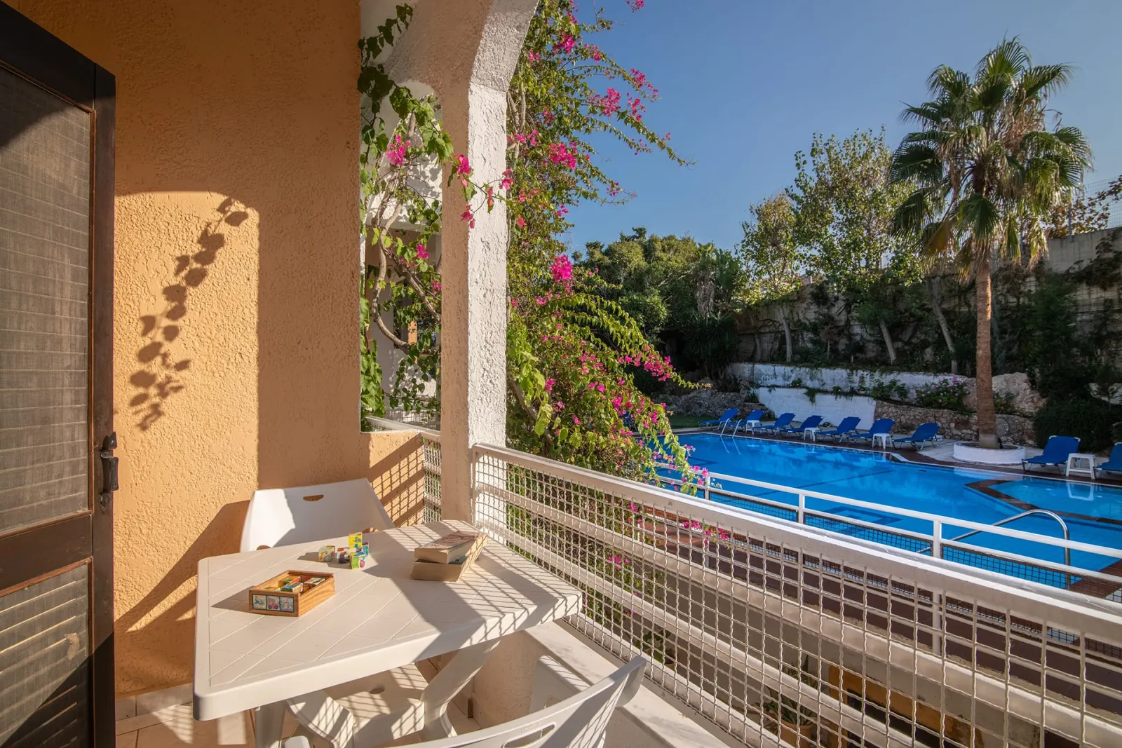Studio With Garden View Or Pool View