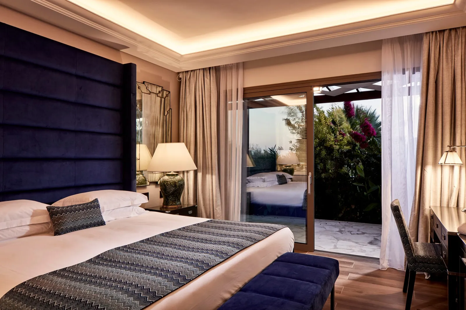 Villa with Private Pool Side Sea View (Red Carpet Services)