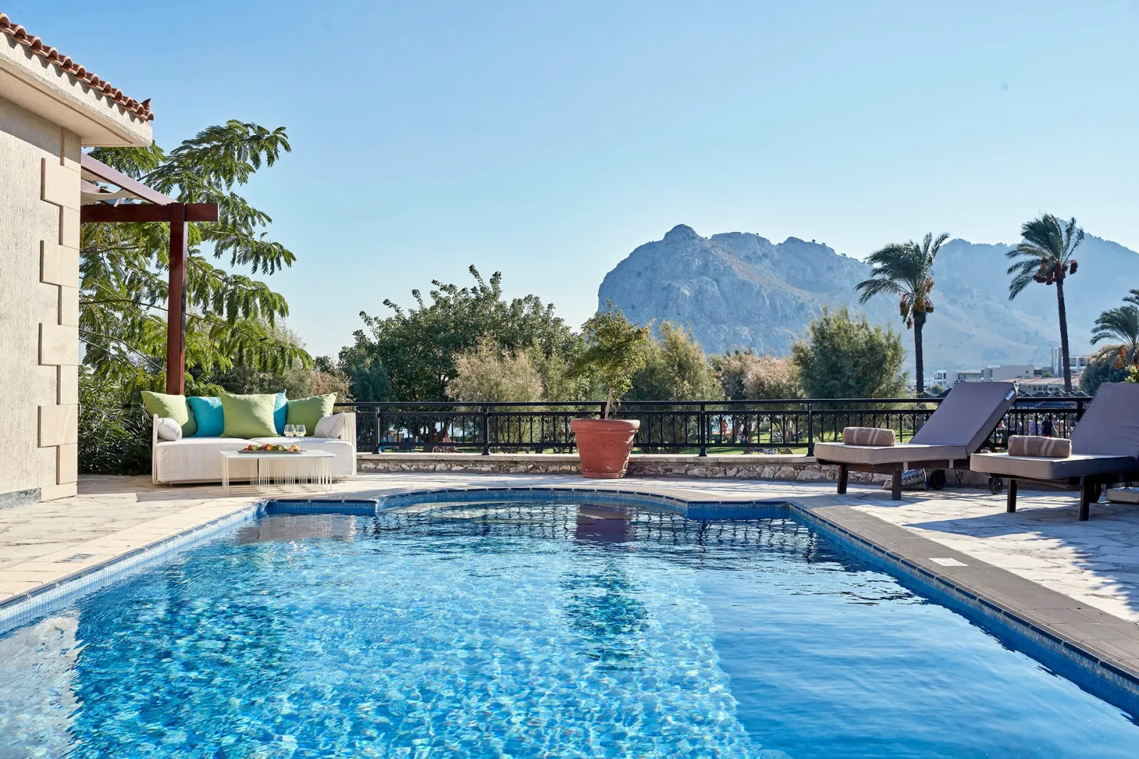 Villa with Private Pool Side Sea View (Red Carpet Services)