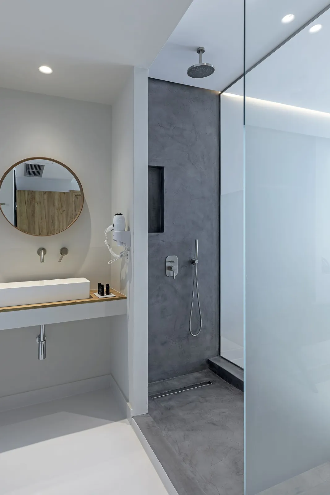 Connecting Sea View Rooms with Private Plunge Pool