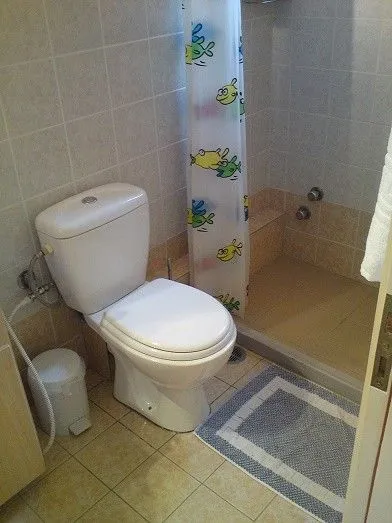Twin bed studio