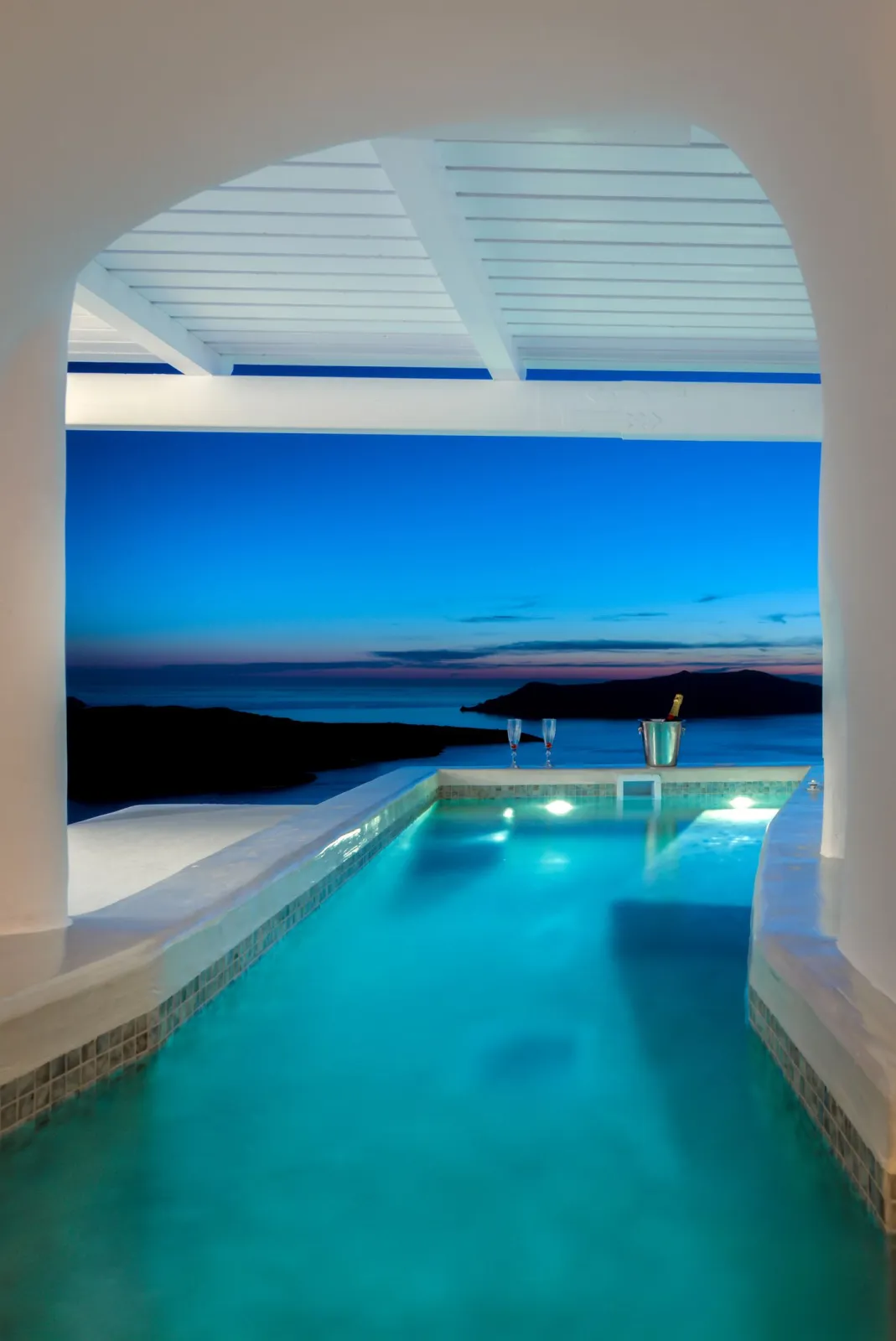 Executive Suite Private Mini Pool and Jet Tub