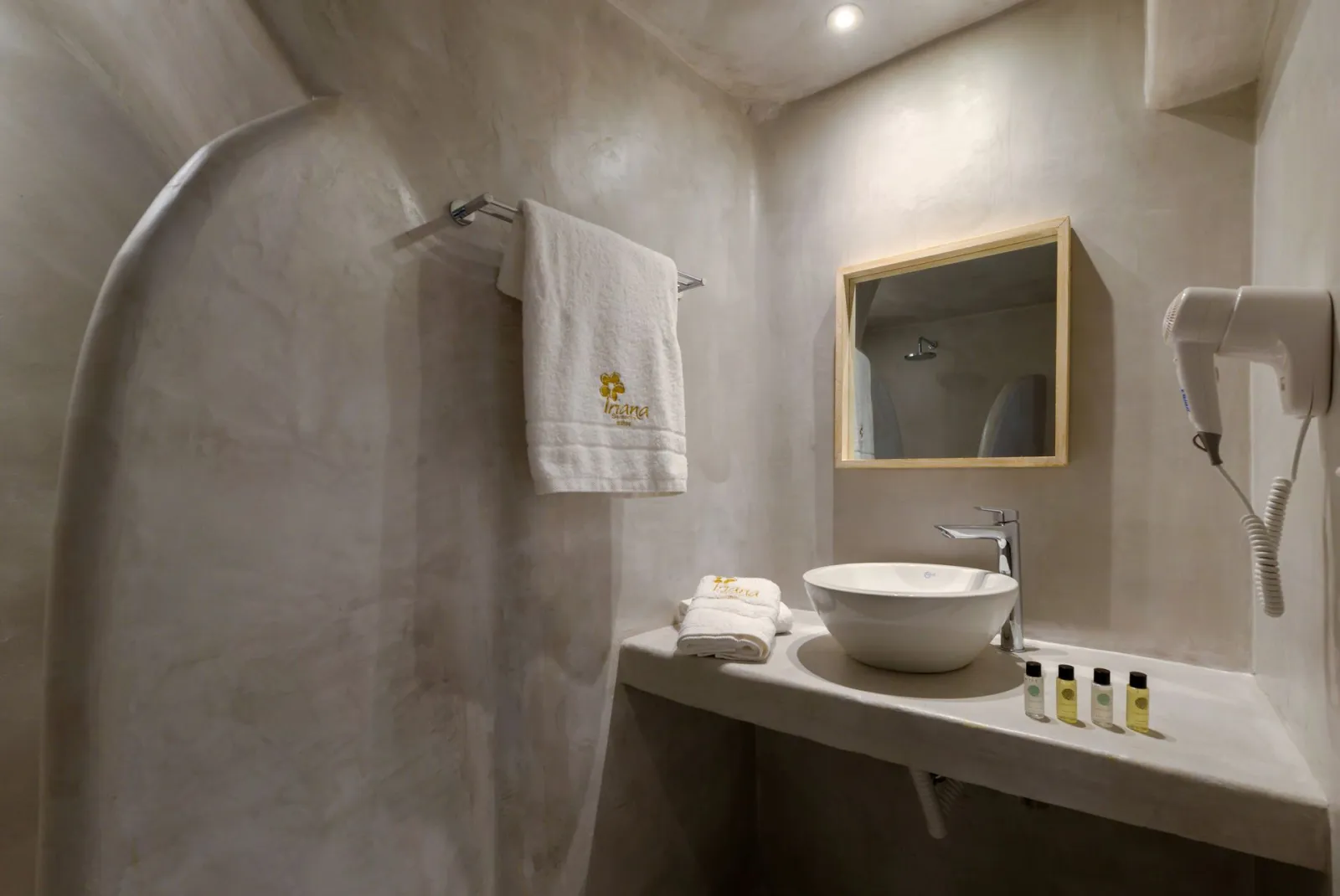 Honeymoon Suite Private Hot Tub