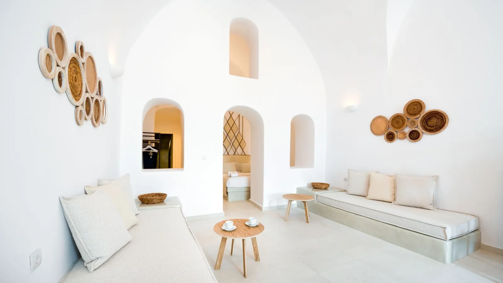 Executive Suite with plunge pool and whirlpool jets