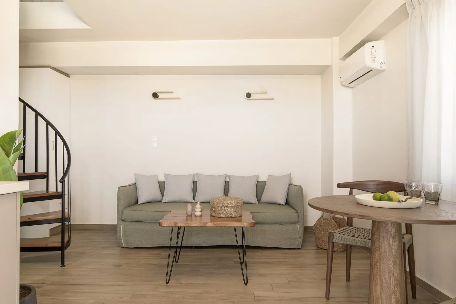 Gardens Maisonette Sea View