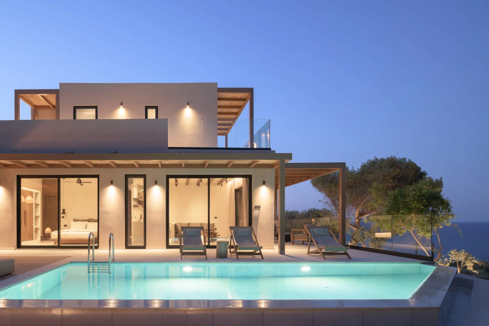 Hilltop Suite Private Pool | Side Sea View or Garden View