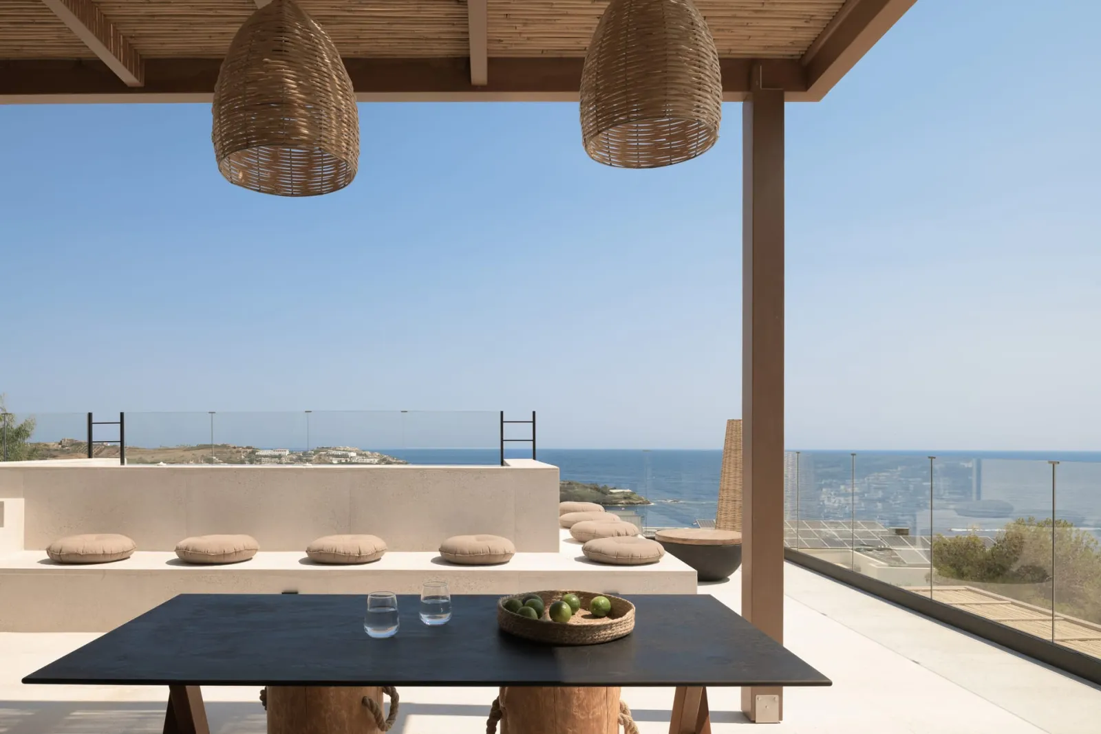 Hilltop Executive Suite Plunge Pool & Jacuzzi | Panoramic Sea View